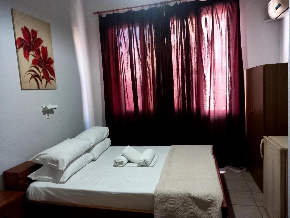 Hotel Korydallos Piraeus Bagian luar foto