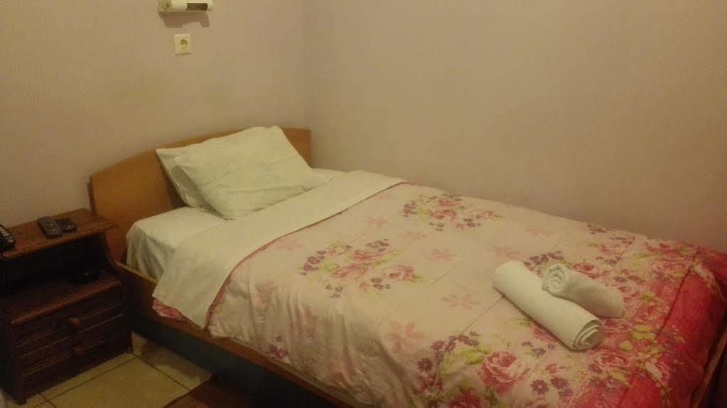 Hotel Korydallos Piraeus Bagian luar foto